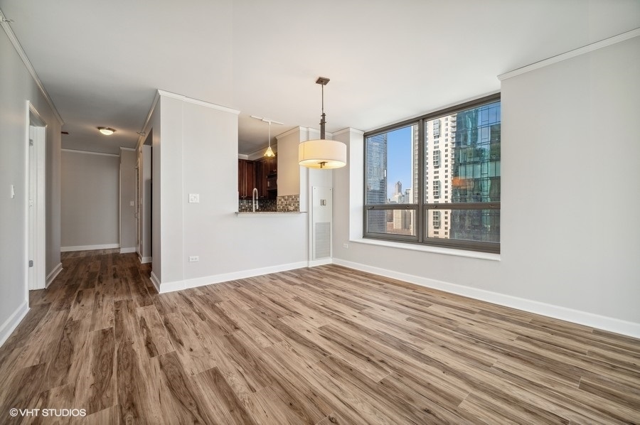 420 E Waterside Drive Unit: 2010