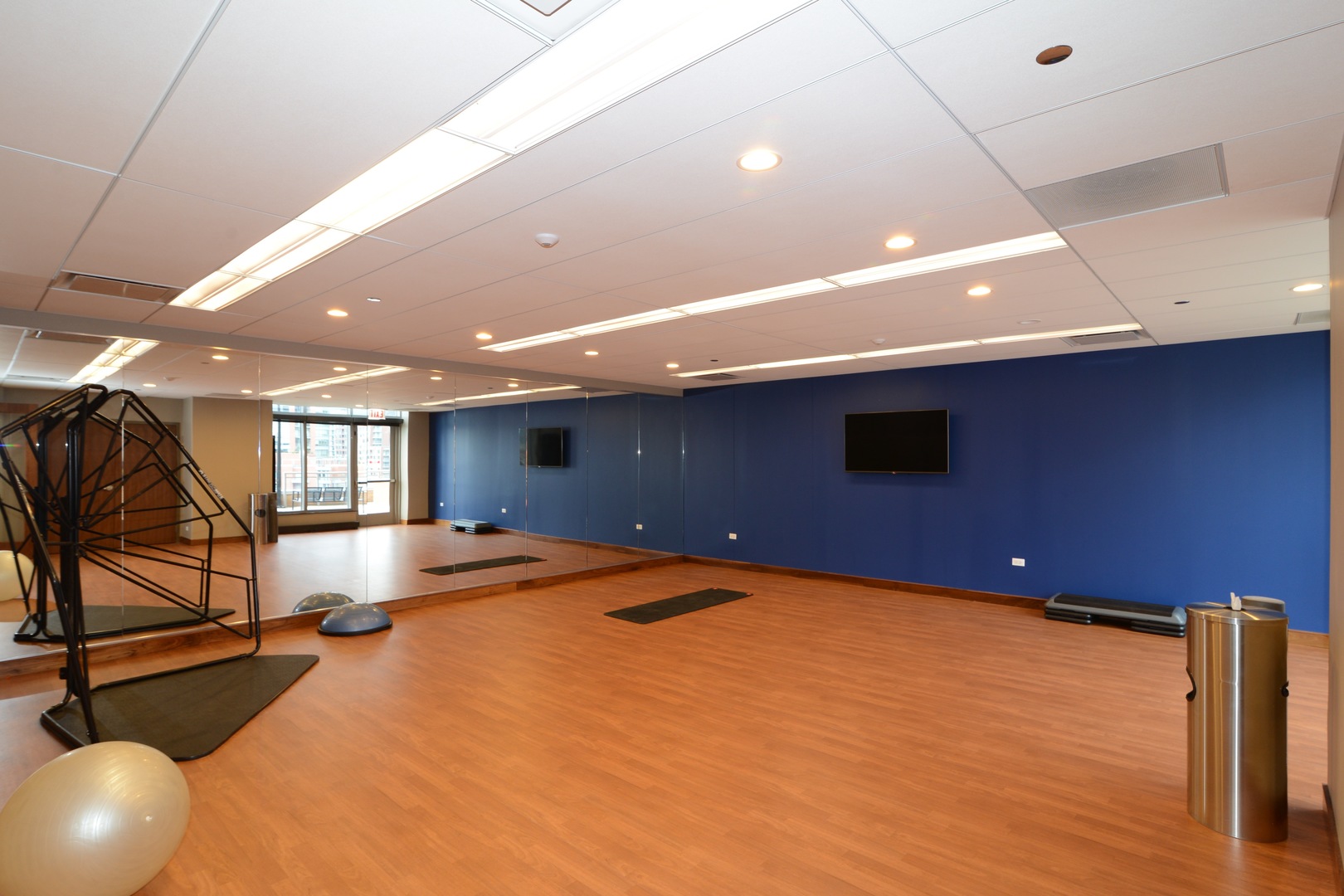 420 E Waterside Drive Unit: 2010