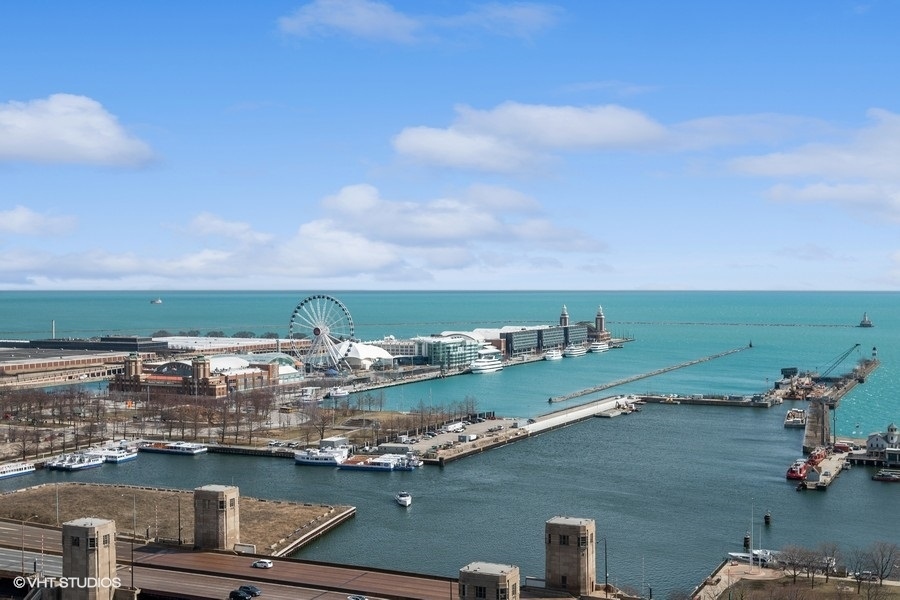 420 E Waterside Drive Unit: 2010