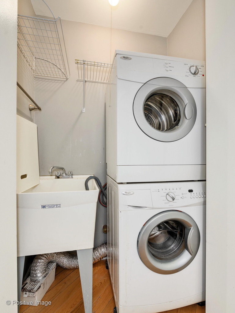 211 E Ohio Street Unit: 1416