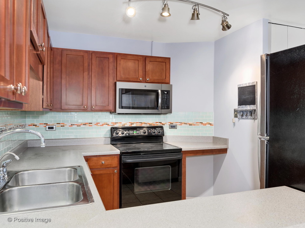 211 E Ohio Street Unit: 1416