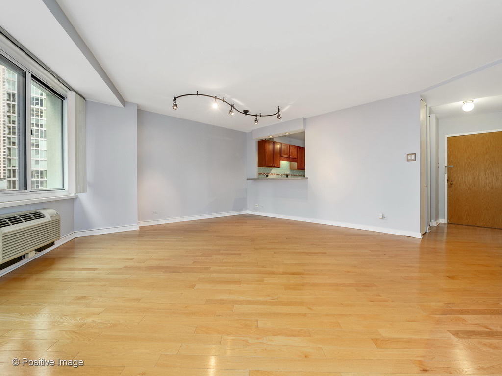 211 E Ohio Street Unit: 1416