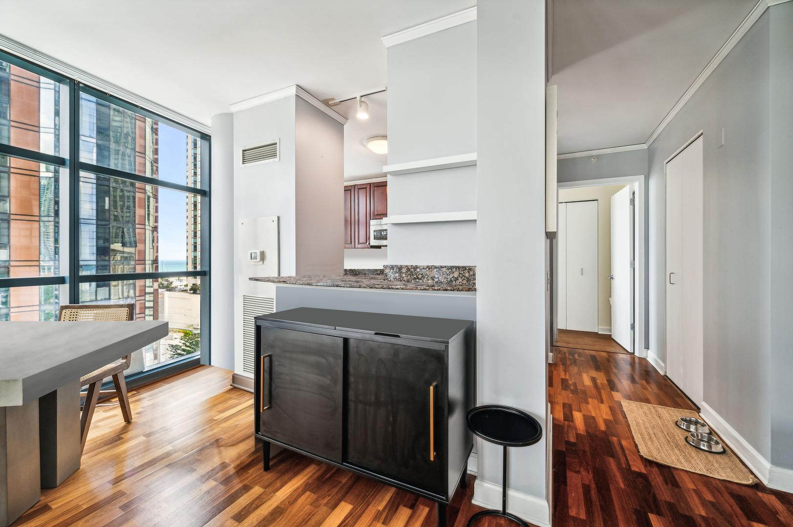 201 N WESTSHORE Drive Unit: 908