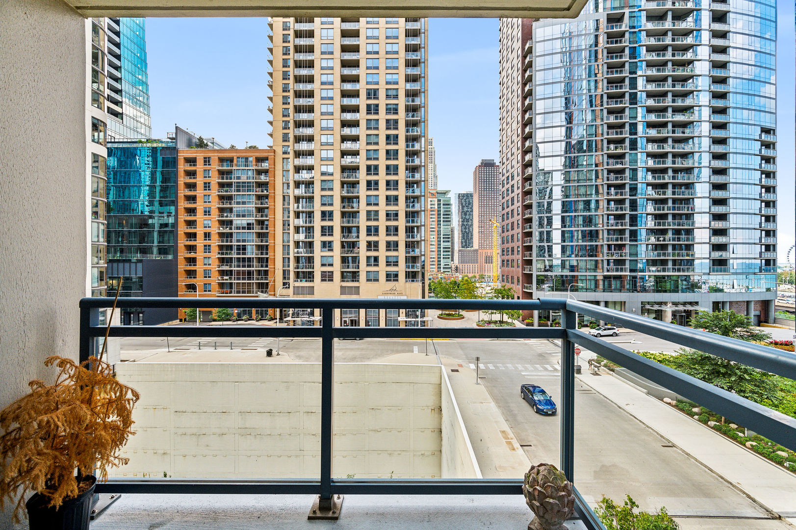 201 N WESTSHORE Drive Unit: 908