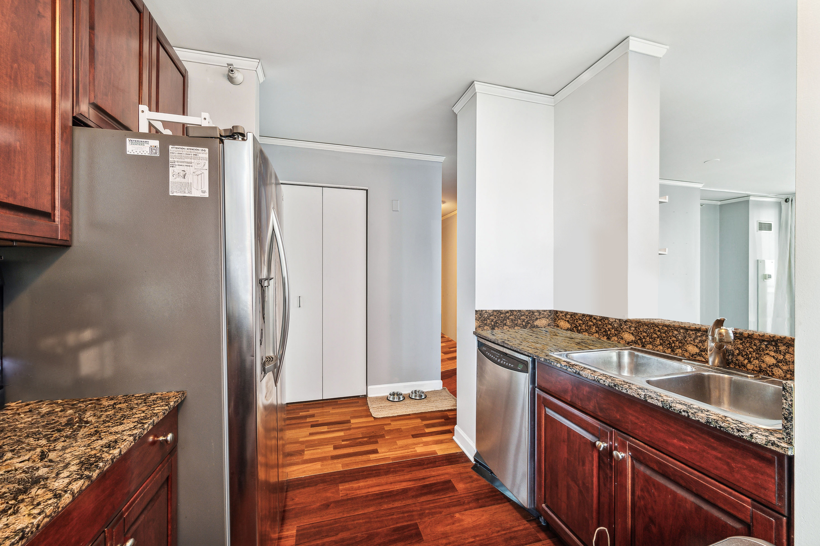 201 N WESTSHORE Drive Unit: 908