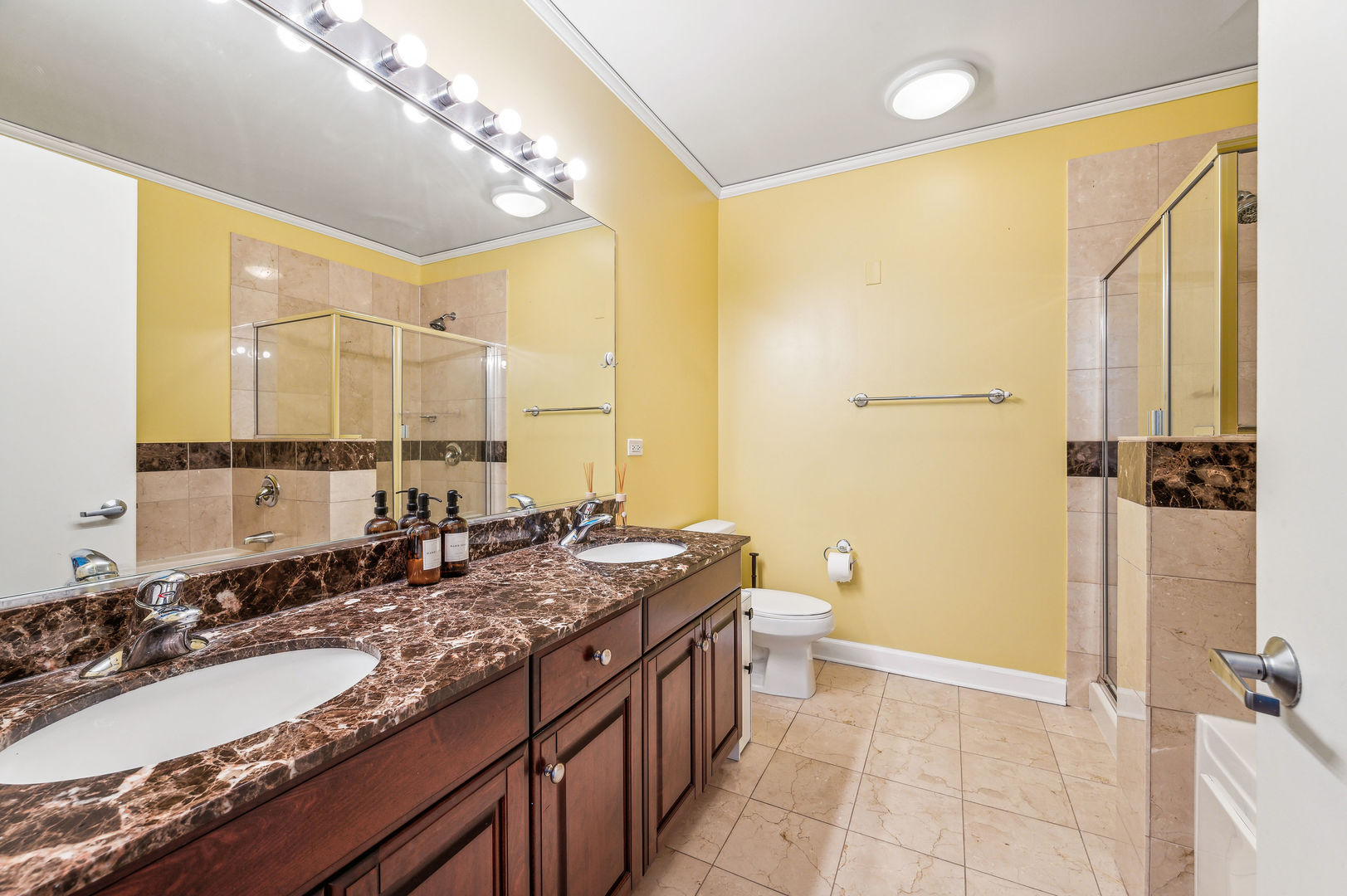 201 N WESTSHORE Drive Unit: 908