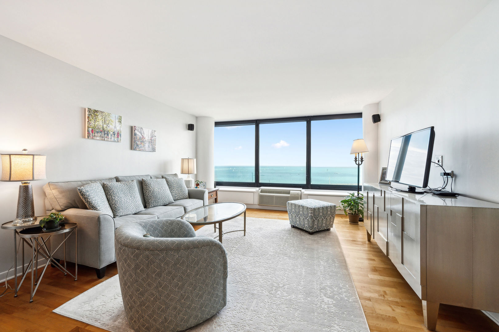 155 N HARBOR Drive Unit: 810