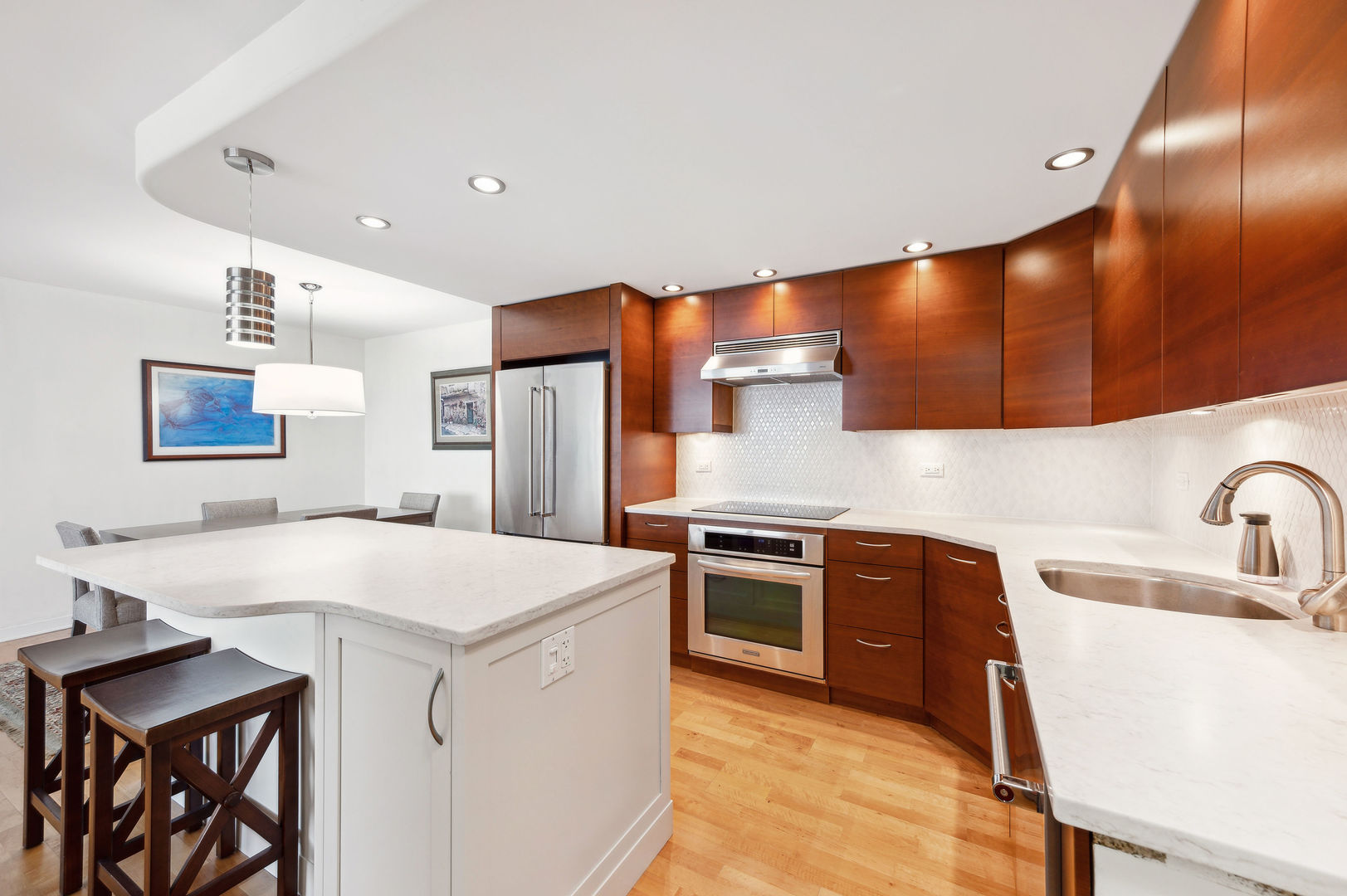 155 N HARBOR Drive Unit: 810