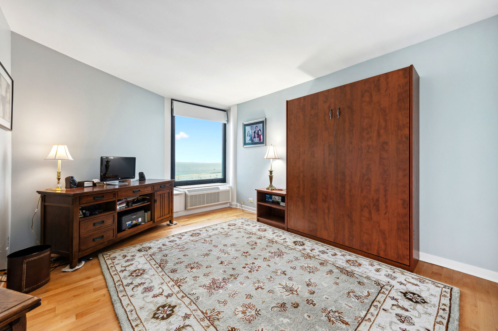 155 N HARBOR Drive Unit: 810