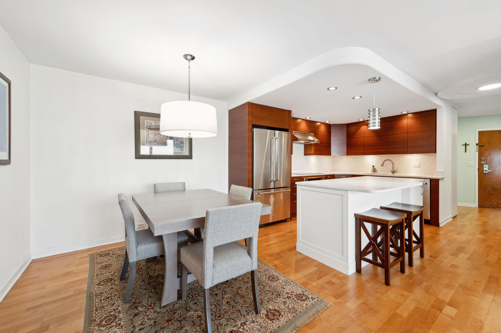 155 N HARBOR Drive Unit: 810