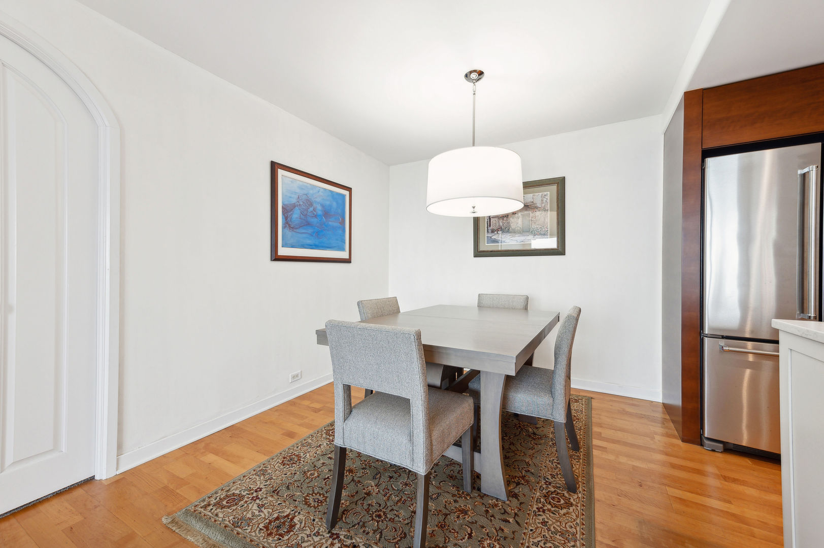 155 N HARBOR Drive Unit: 810