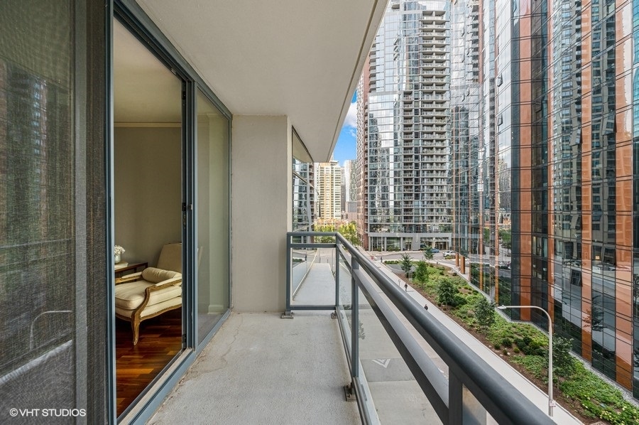 201 N Westshore Drive Unit: 1004