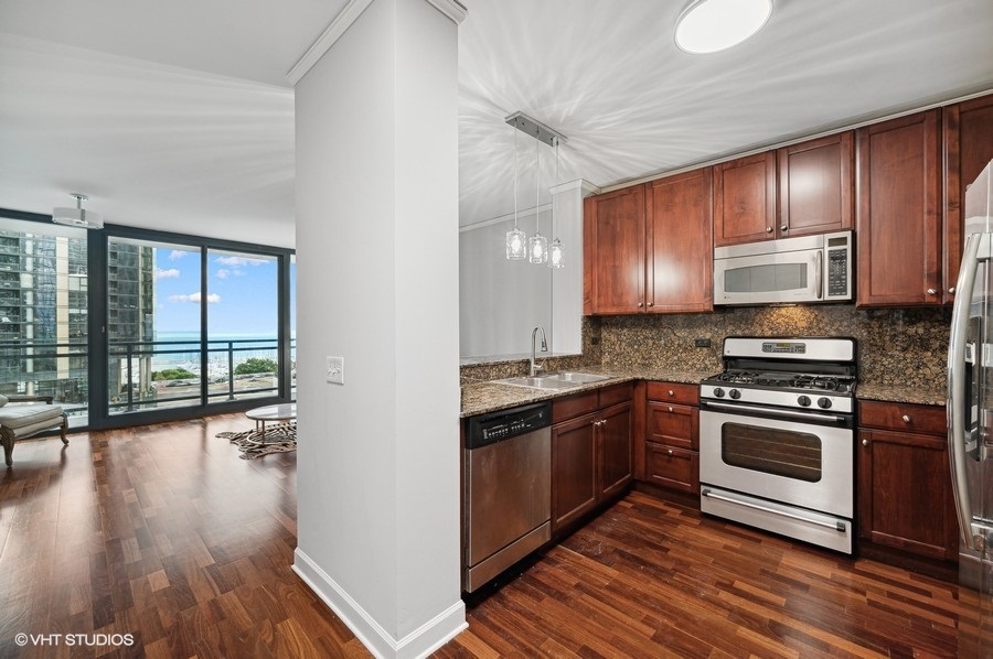 201 N Westshore Drive Unit: 1004