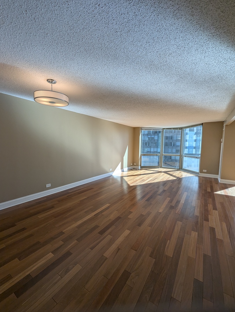 195 N HARBOR Drive Unit: 1906