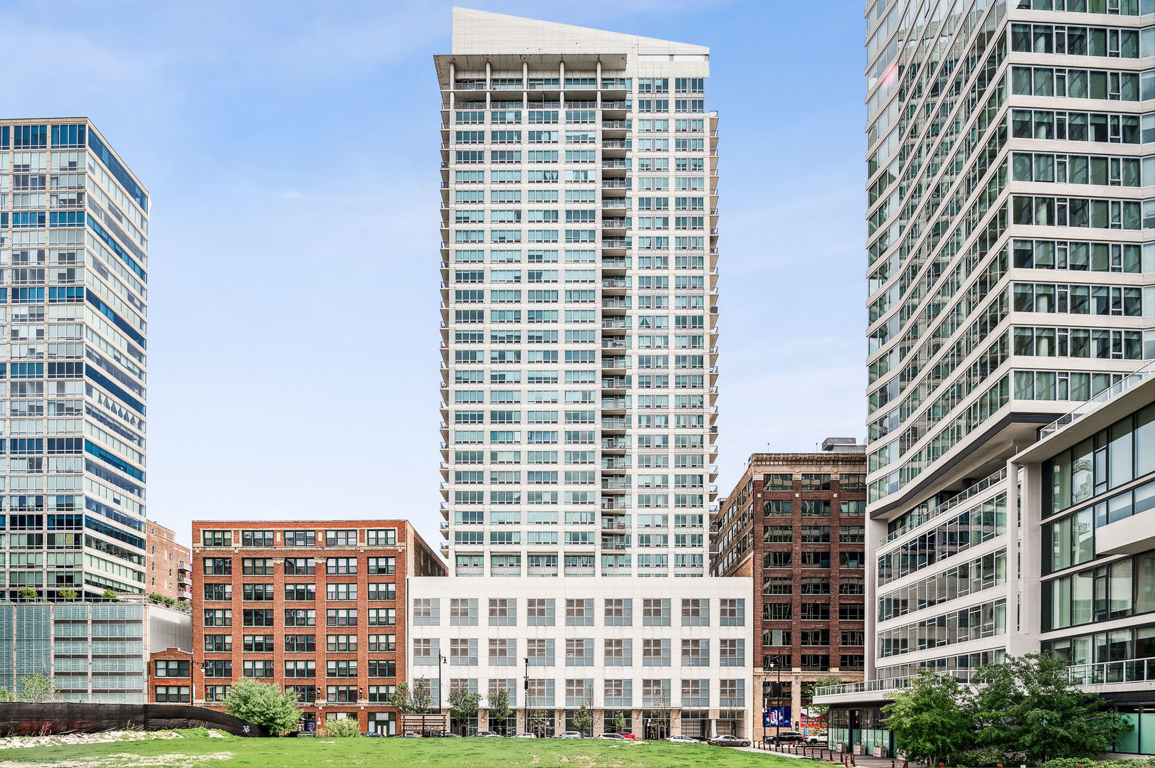 701 S Wells Street Unit: 903