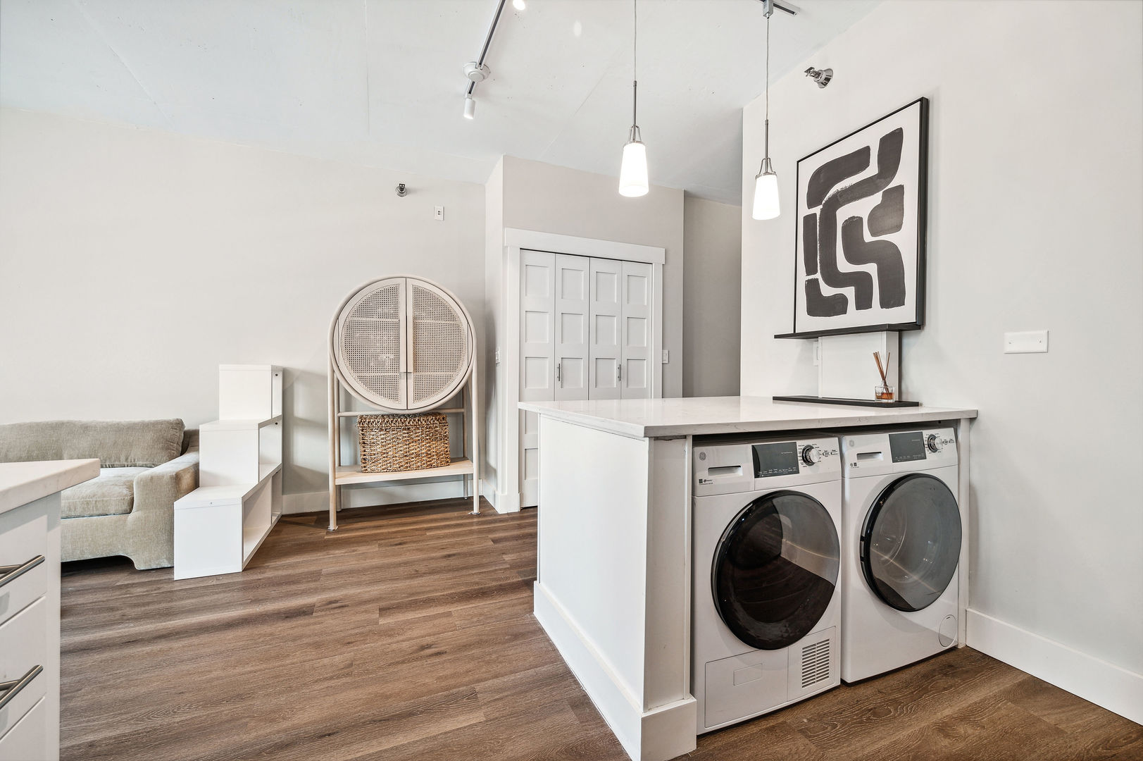 701 S Wells Street Unit: 903