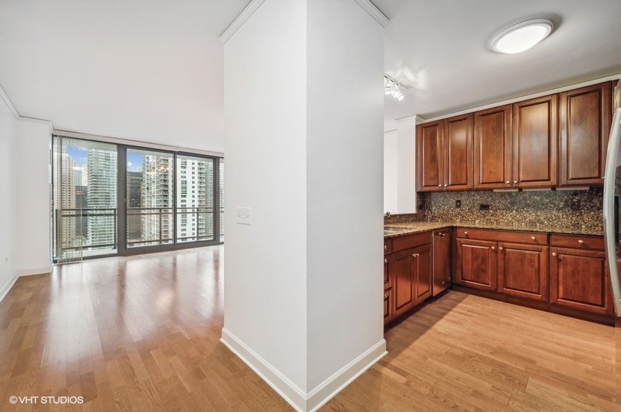 201 N WESTSHORE Drive Unit: 2605