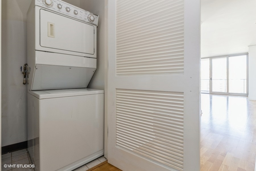 420 E Waterside Drive Unit: 2910