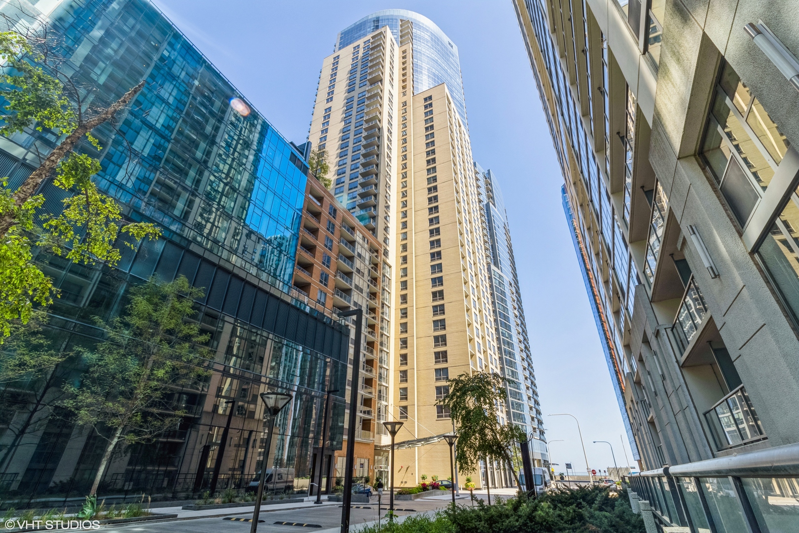 420 E Waterside Drive Unit: 2910