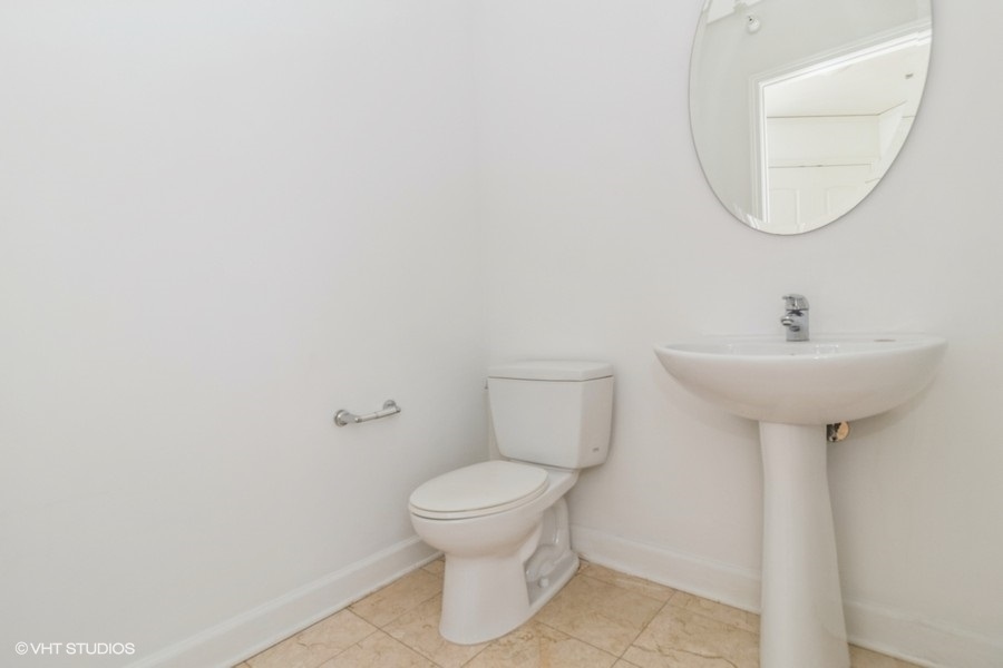 420 E Waterside Drive Unit: 2910