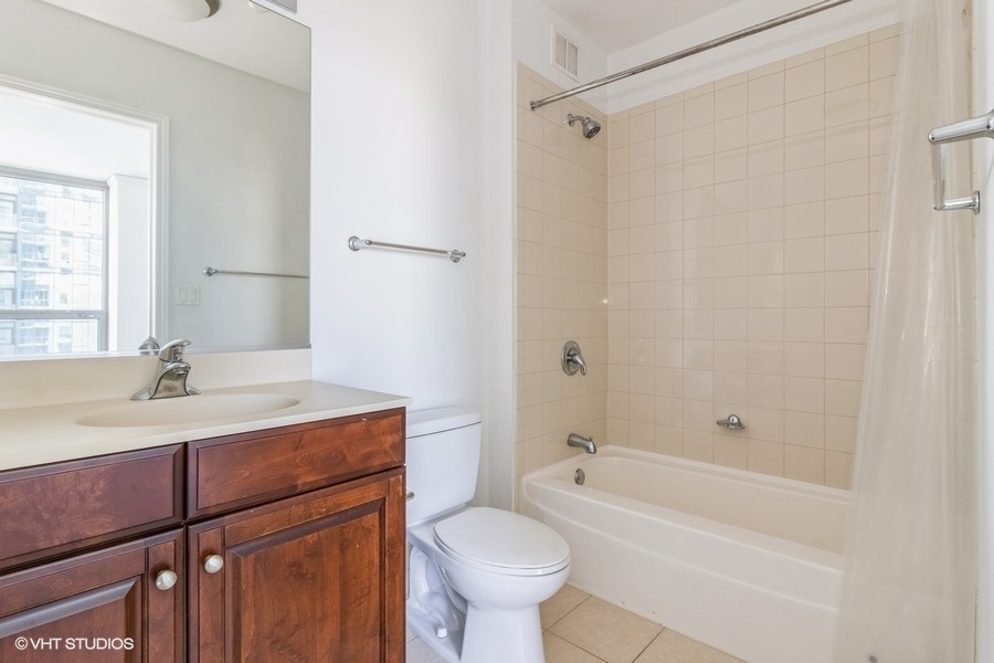 420 E Waterside Drive Unit: 2910