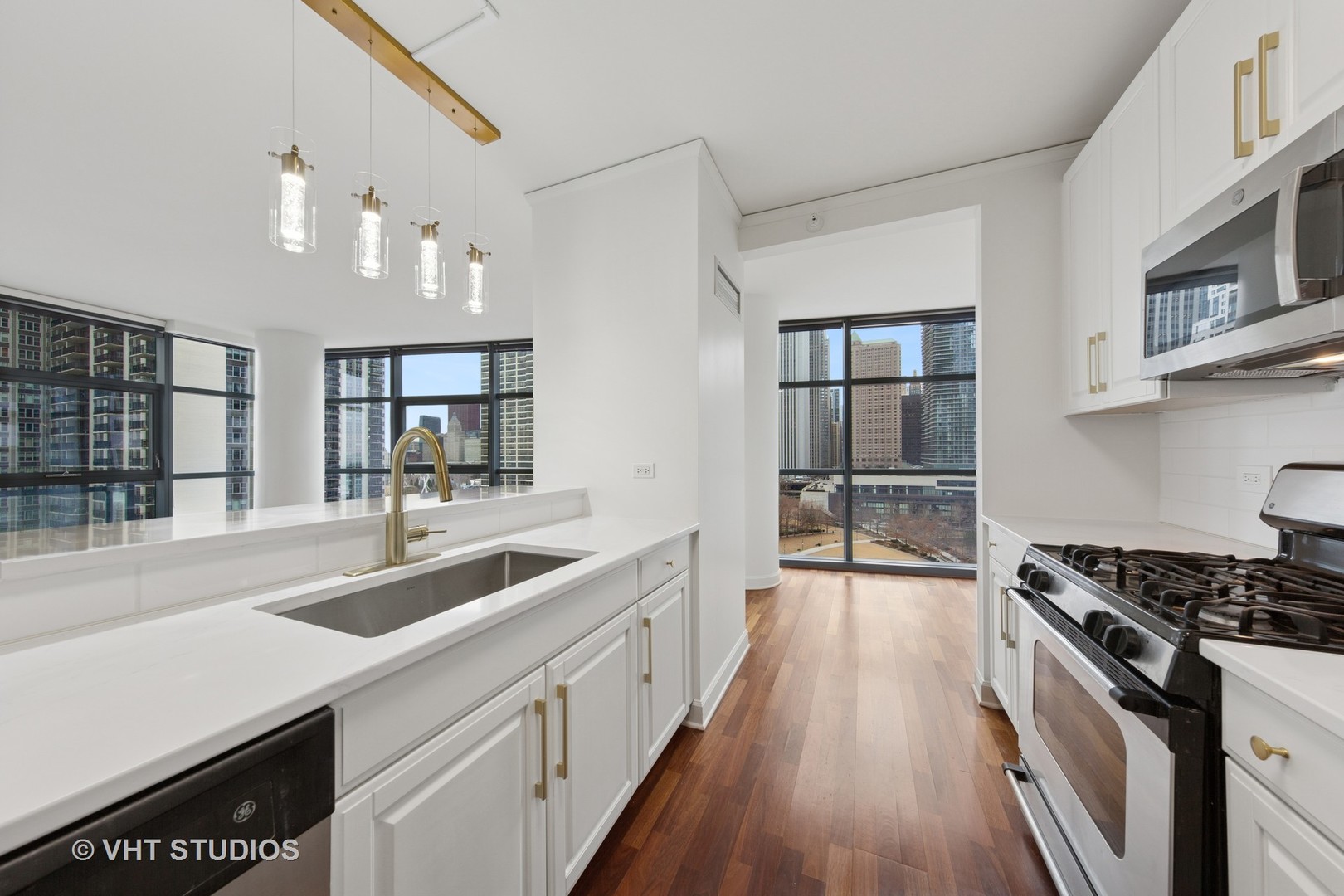 201 N WESTSHORE Drive Unit: 1301