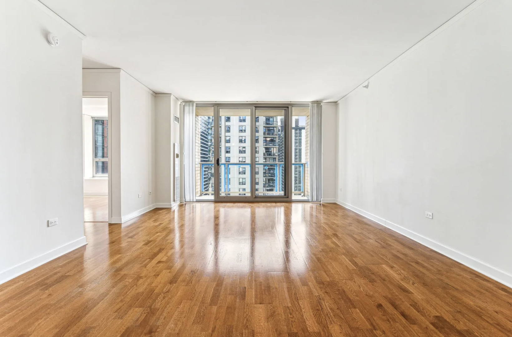 420 E Waterside Drive Unit: 2002