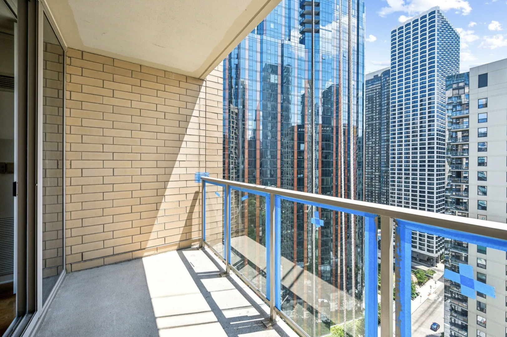 420 E Waterside Drive Unit: 2002