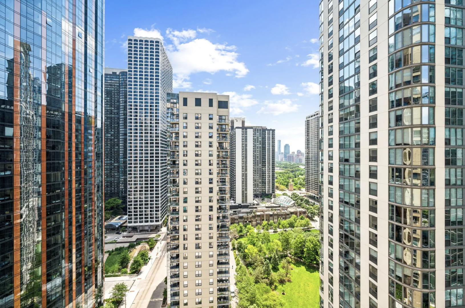 420 E Waterside Drive Unit: 2002