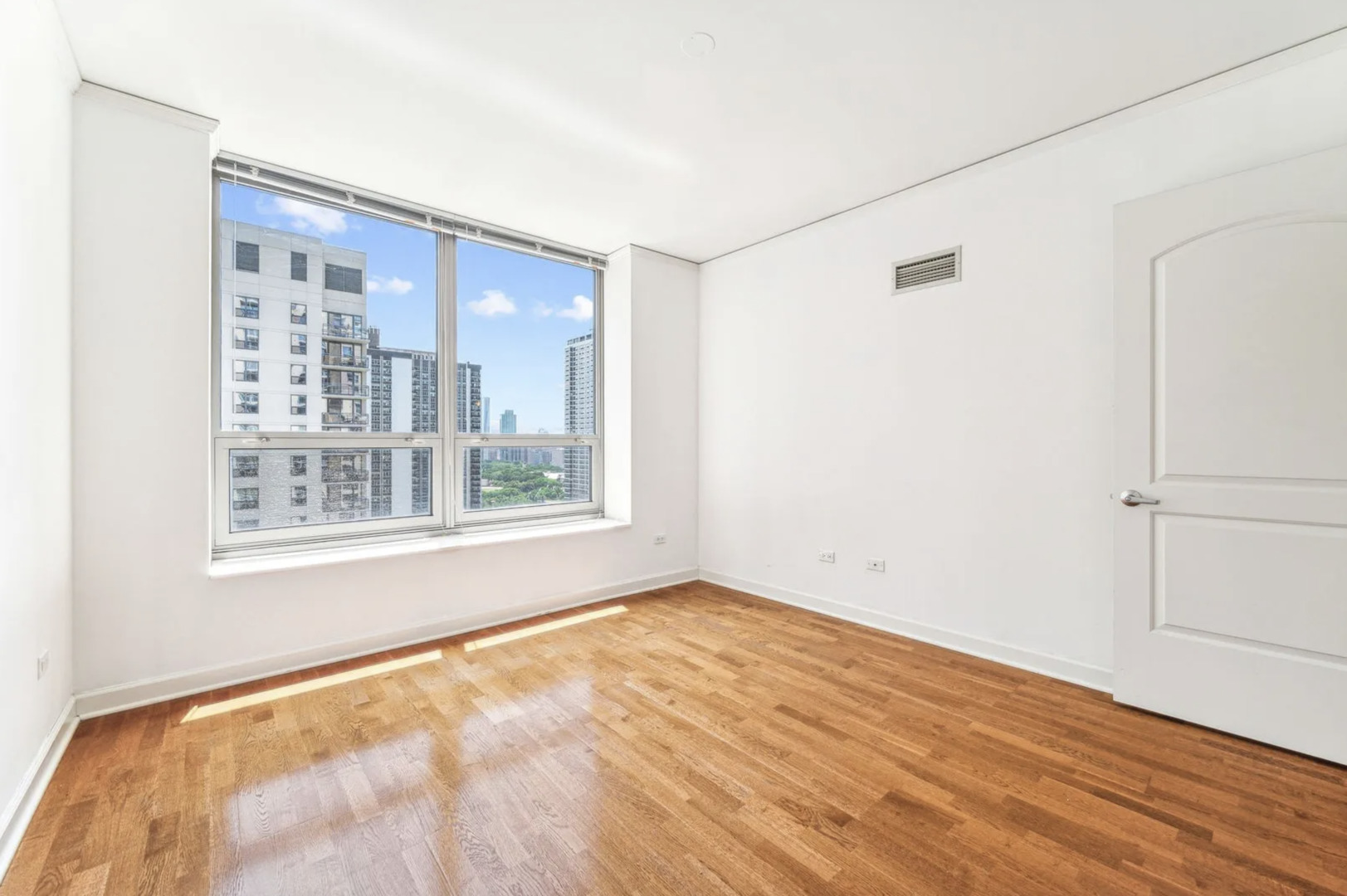 420 E Waterside Drive Unit: 2002