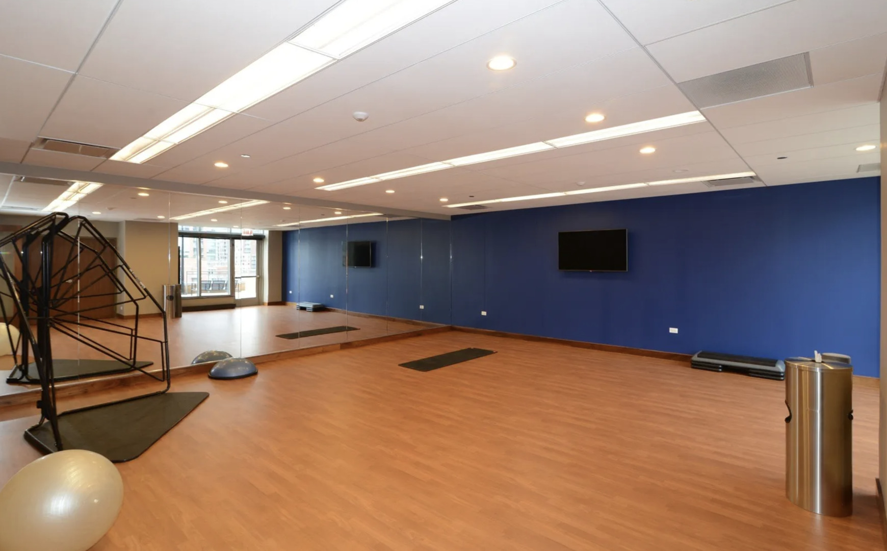 420 E Waterside Drive Unit: 2002