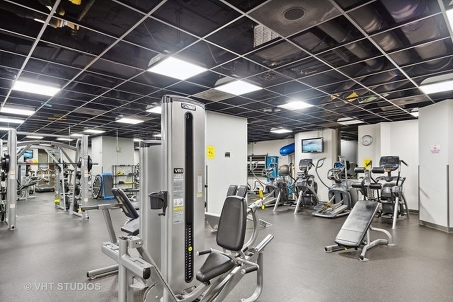 222 N COLUMBUS Drive Unit: 4602