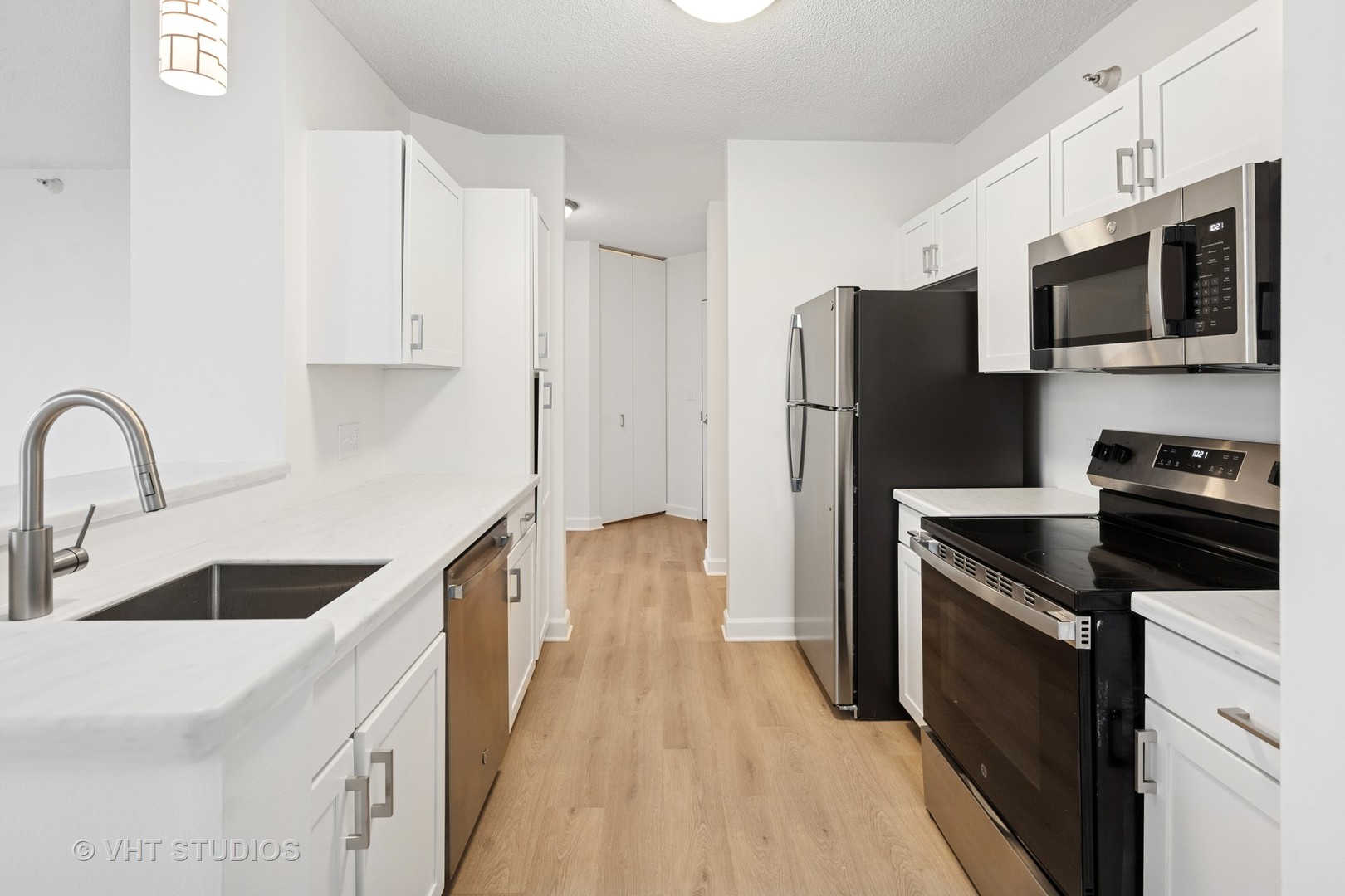 222 N COLUMBUS Drive Unit: 4602