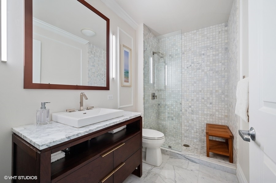 201 N WESTSHORE Drive Unit: 1601