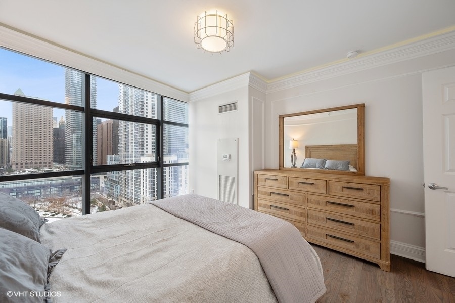 201 N WESTSHORE Drive Unit: 1601