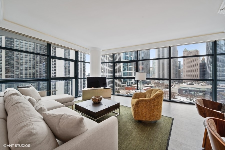 201 N WESTSHORE Drive Unit: 1601