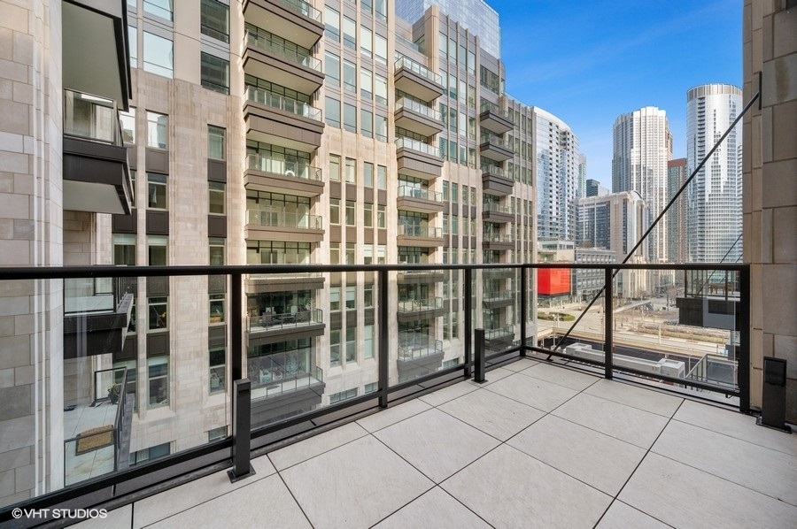 435 N Michigan Avenue Unit: 616