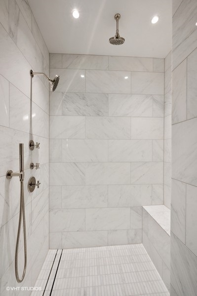 435 N Michigan Avenue Unit: 616