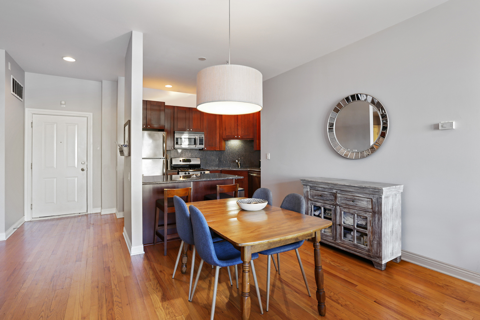 1355 W Washington Boulevard Unit: 5A