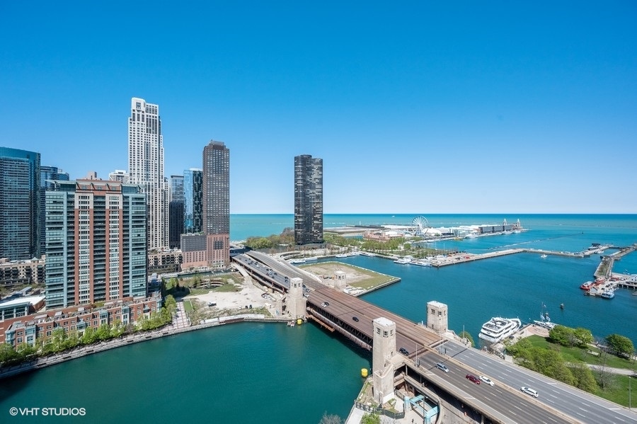 450 E WATERSIDE Drive Unit: 2001