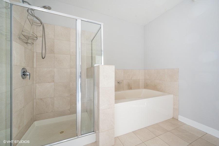 450 E WATERSIDE Drive Unit: 2001