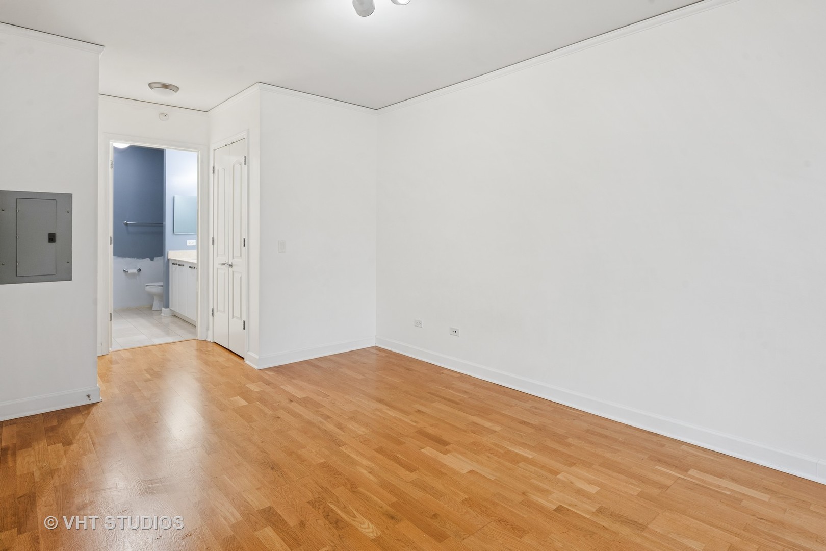 450 E Waterside Drive Unit: 1808