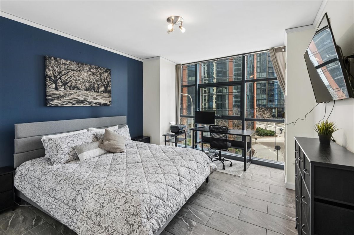 201 N Westshore Drive Unit: 704