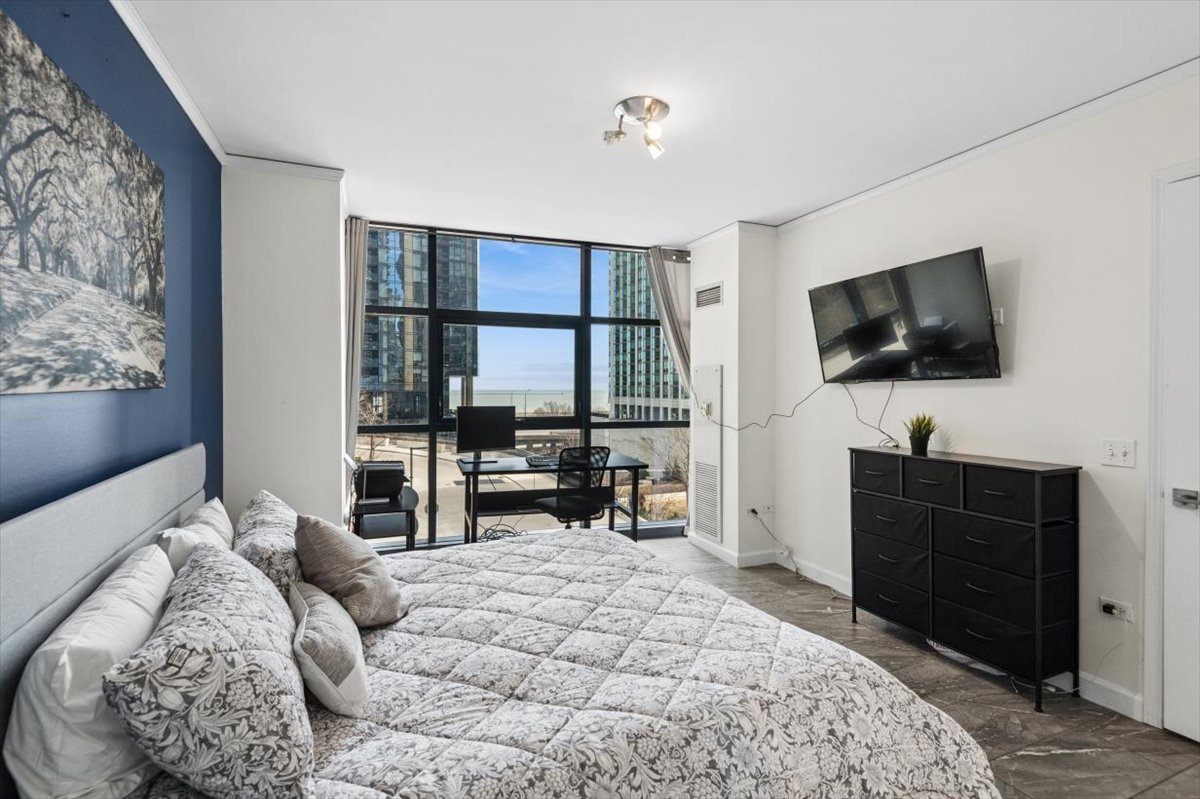 201 N Westshore Drive Unit: 704