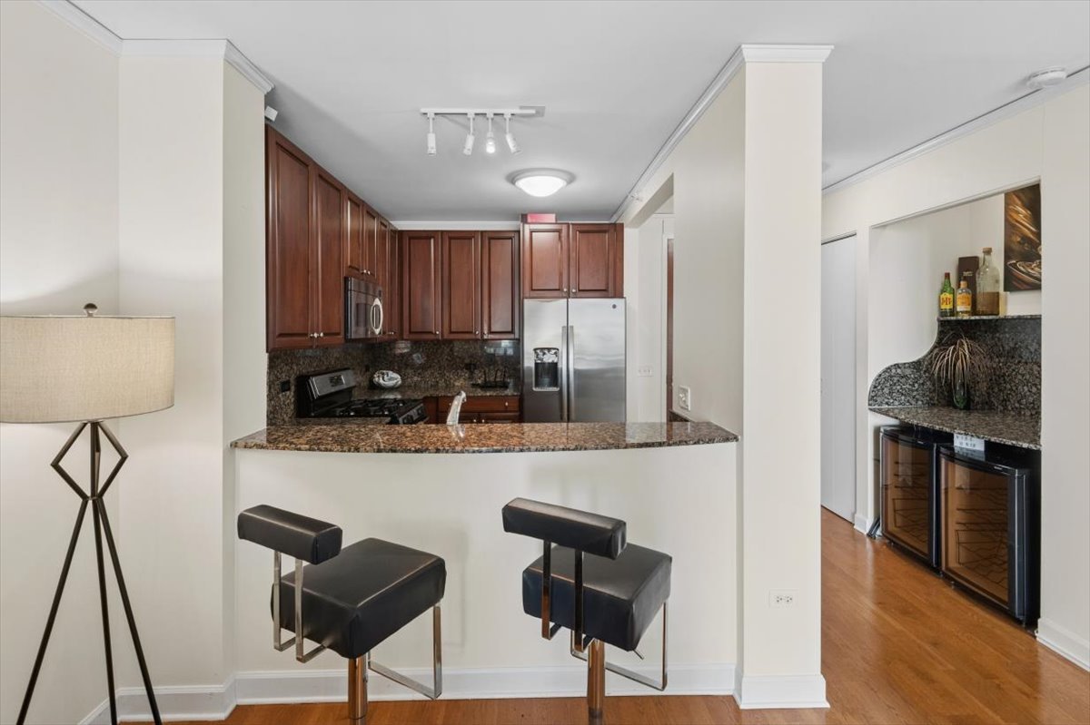201 N Westshore Drive Unit: 704