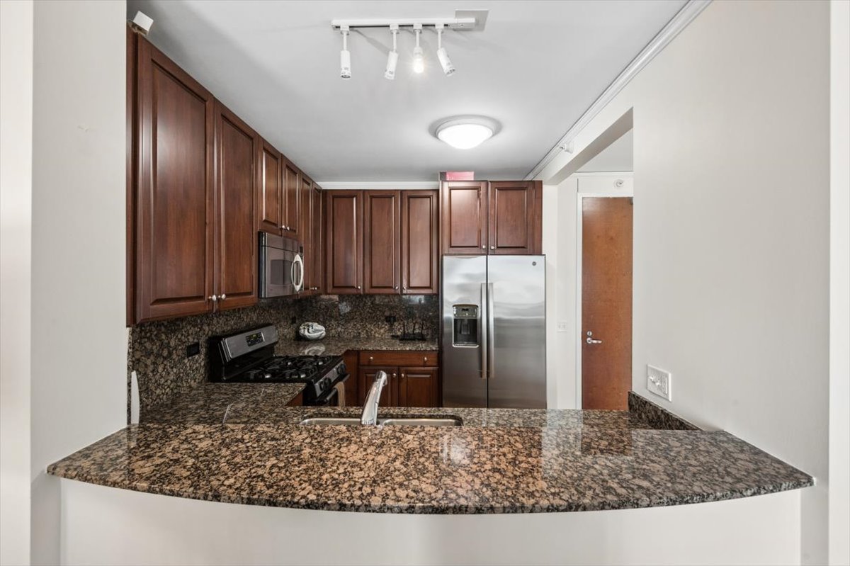 201 N Westshore Drive Unit: 704