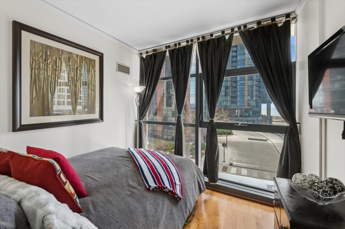 201 N Westshore Drive Unit: 704