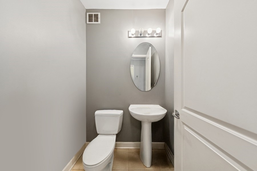 420 E WATERSIDE Drive Unit: 709