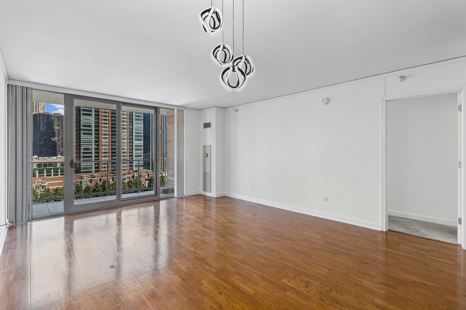 420 E WATERSIDE Drive Unit: 709