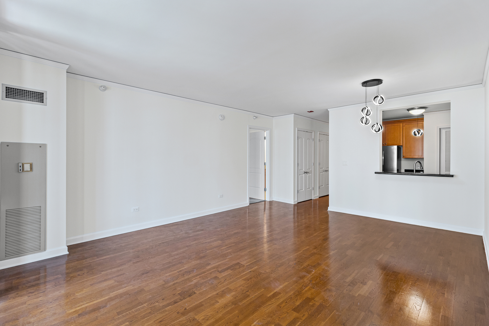 420 E WATERSIDE Drive Unit: 709